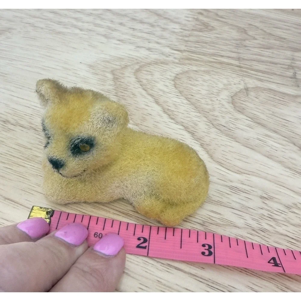 FLOCKED VINTAGE LION CUB HONG KONG Miniature Figurine‎ #55
